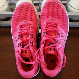 Ladies UA FUEL 8.5